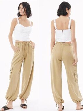 Young Fabulous & Broke Tan Wide-Leg Cargo boho Joggers size medium